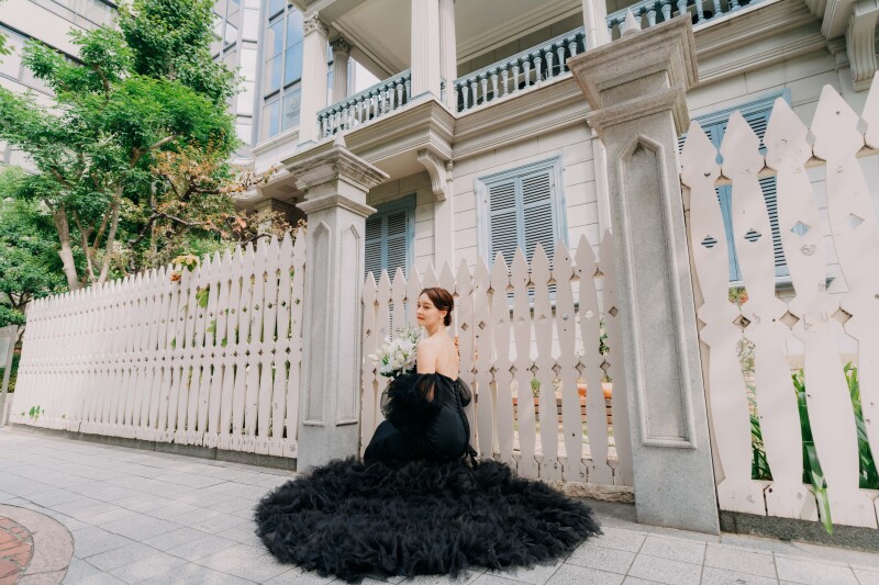 【+レタッチプラン】お二人本来の魅力を引き出すオプション”プレミアムレタッチ”5カットがセットになったプランです