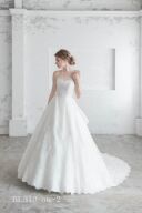 ウェディングドレス