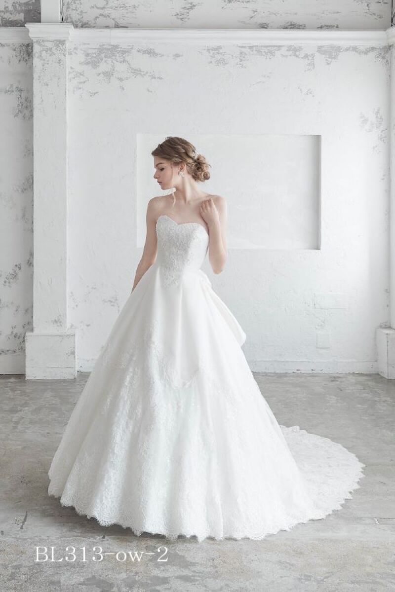 ウェディングドレス