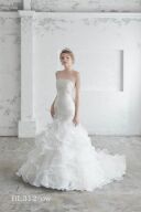 ウェディングドレス