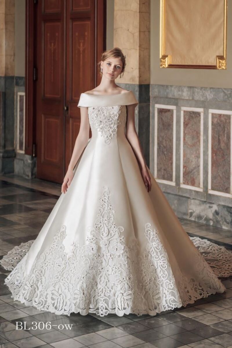 ウェディングドレス