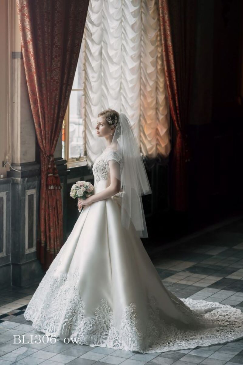 ウェディングドレス