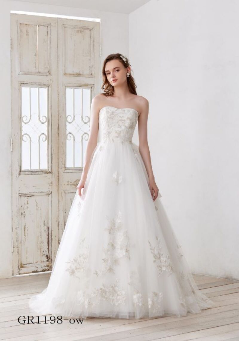 ウェディングドレス