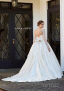 ウェディングドレス