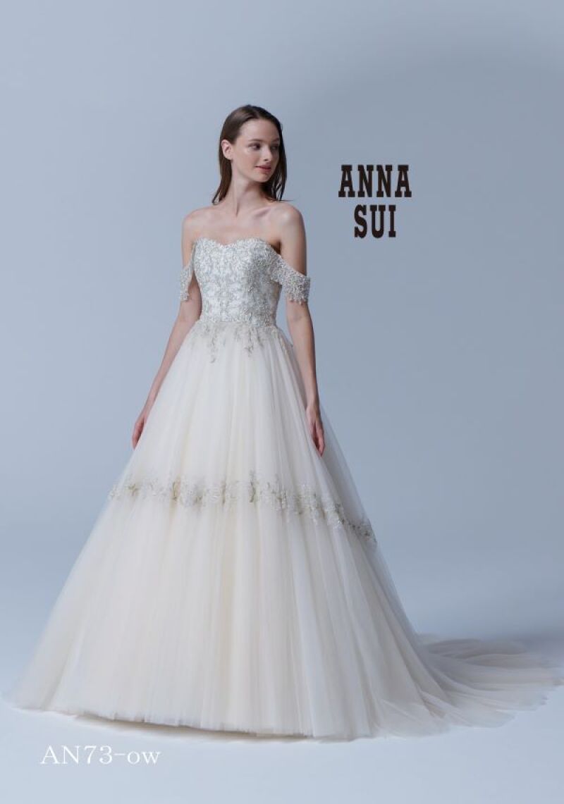 ウェディングドレス