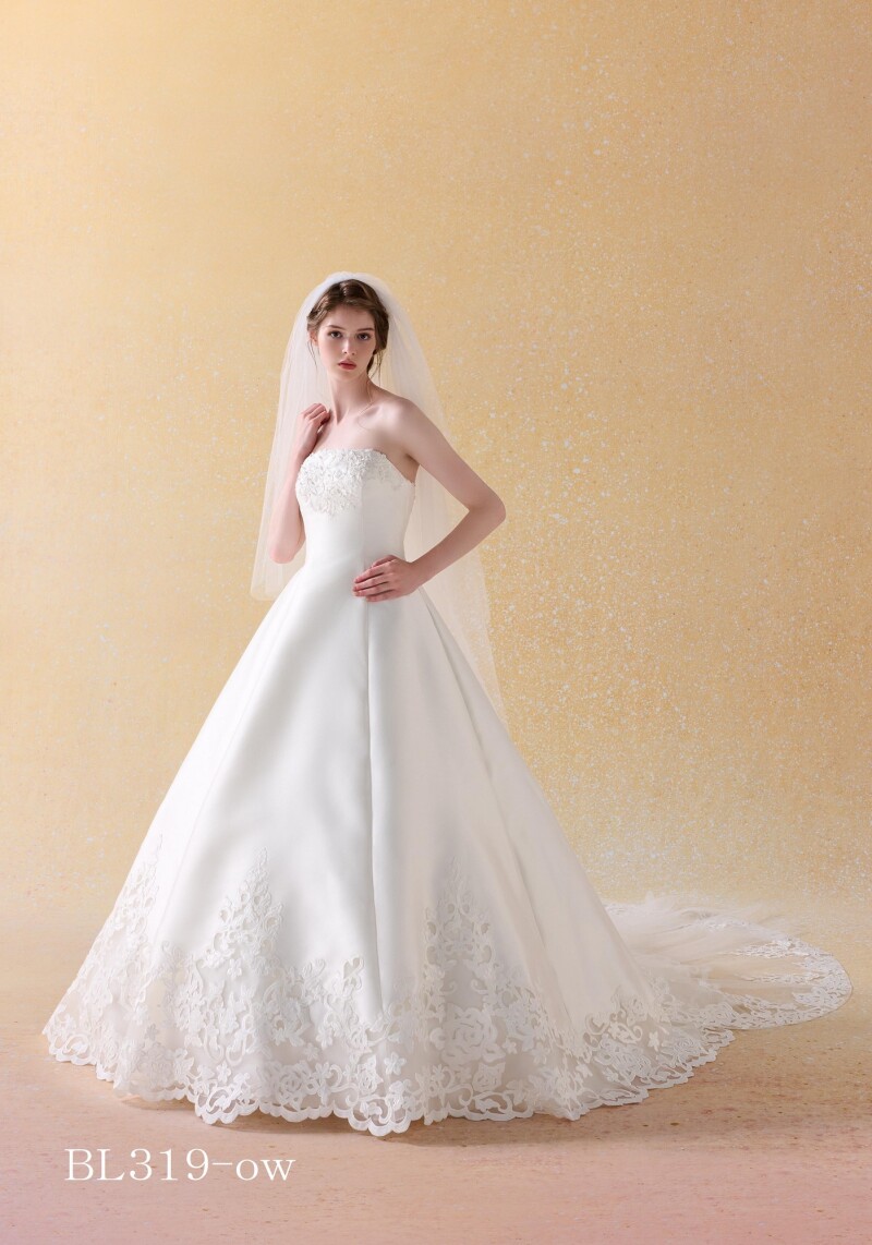 ウェディングドレス