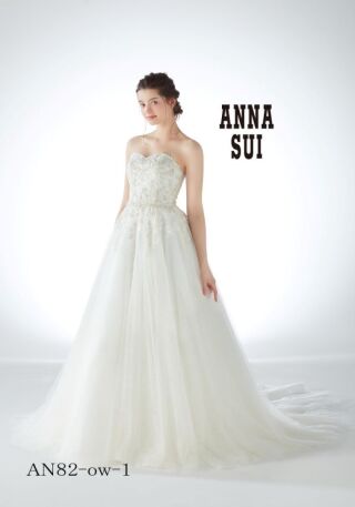 ウェディングドレス