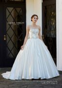 ウェディングドレス