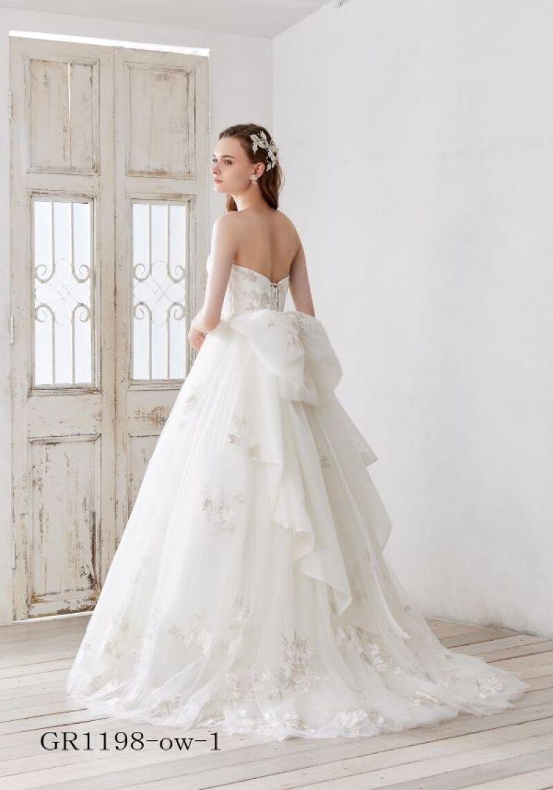 ウェディングドレス