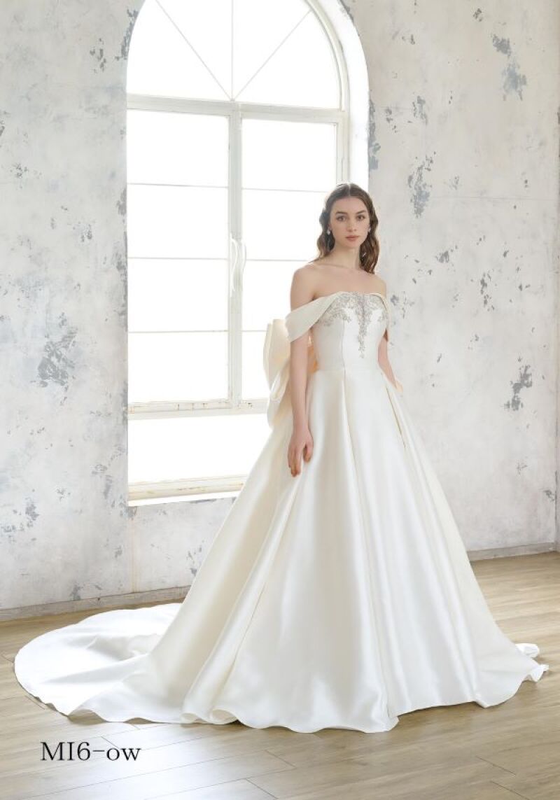 ウェディングドレス