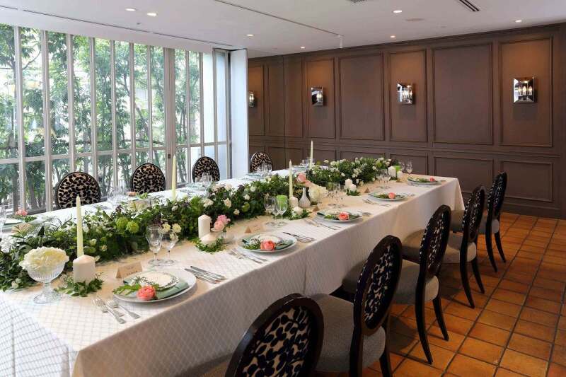 〈洋装〉ラグジュアリーホテルで撮影&料理長おすすめコース料理(ファミリー会食6名)330000円