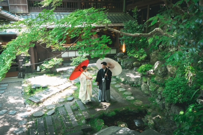 〈和装OR洋装〉【箕面・おしゃれな和邸宅】で叶える×和装四季折々の自然満載のノスタルジック撮影