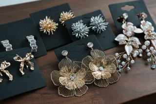 ドレス用アクセサリー