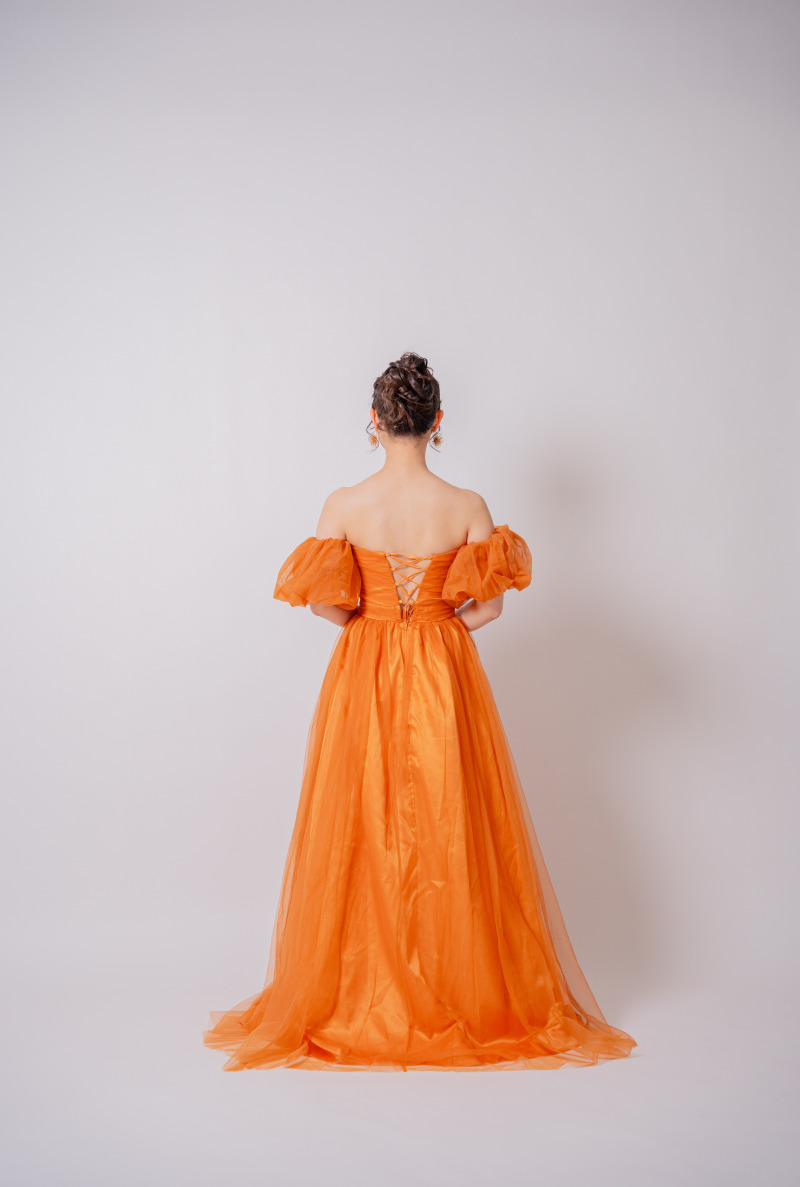 オレンジドレス