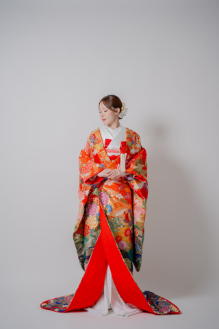 色打掛（赤/御所車に桜 孔雀 牡丹 菖蒲 鶴）No.2