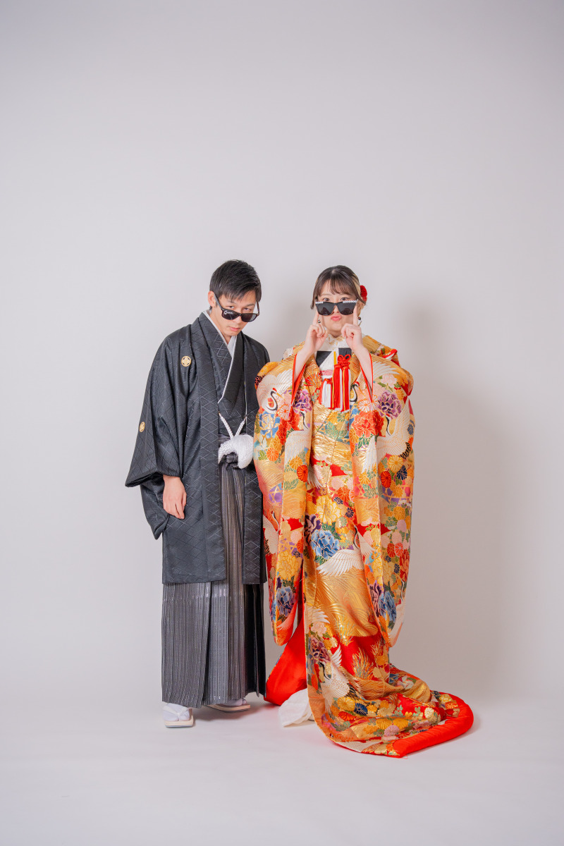 和装×サングラスの、クールなギャップ