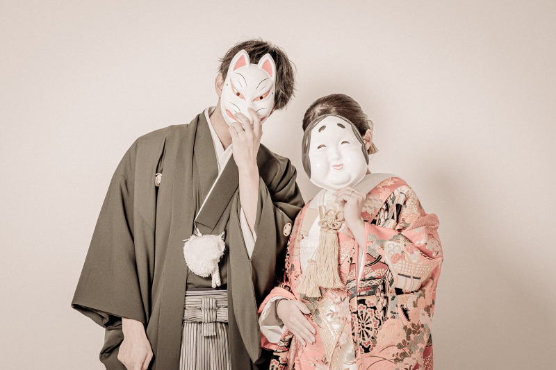 面を使ってミステリアスに。雰囲気たっぷりな1枚