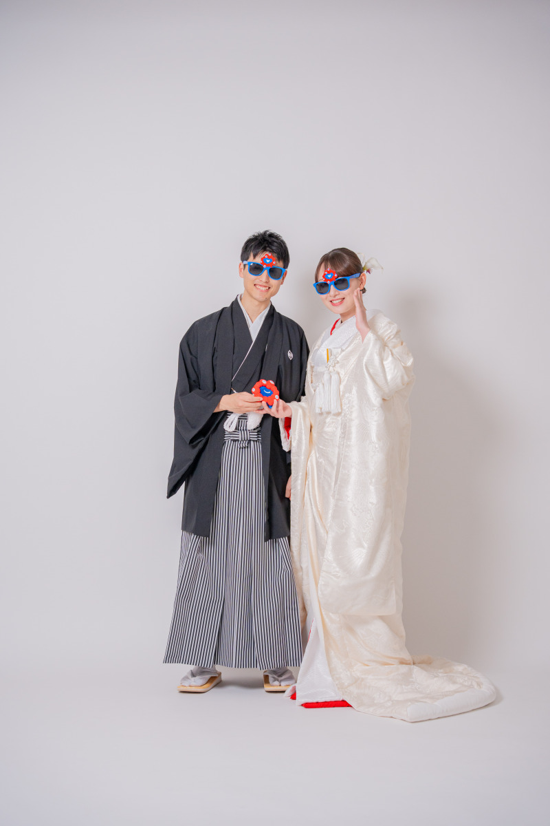 ド派手サングラスでノリノリ