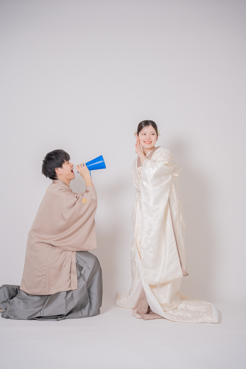 メガホンを使って、賑やかに想いを届けて