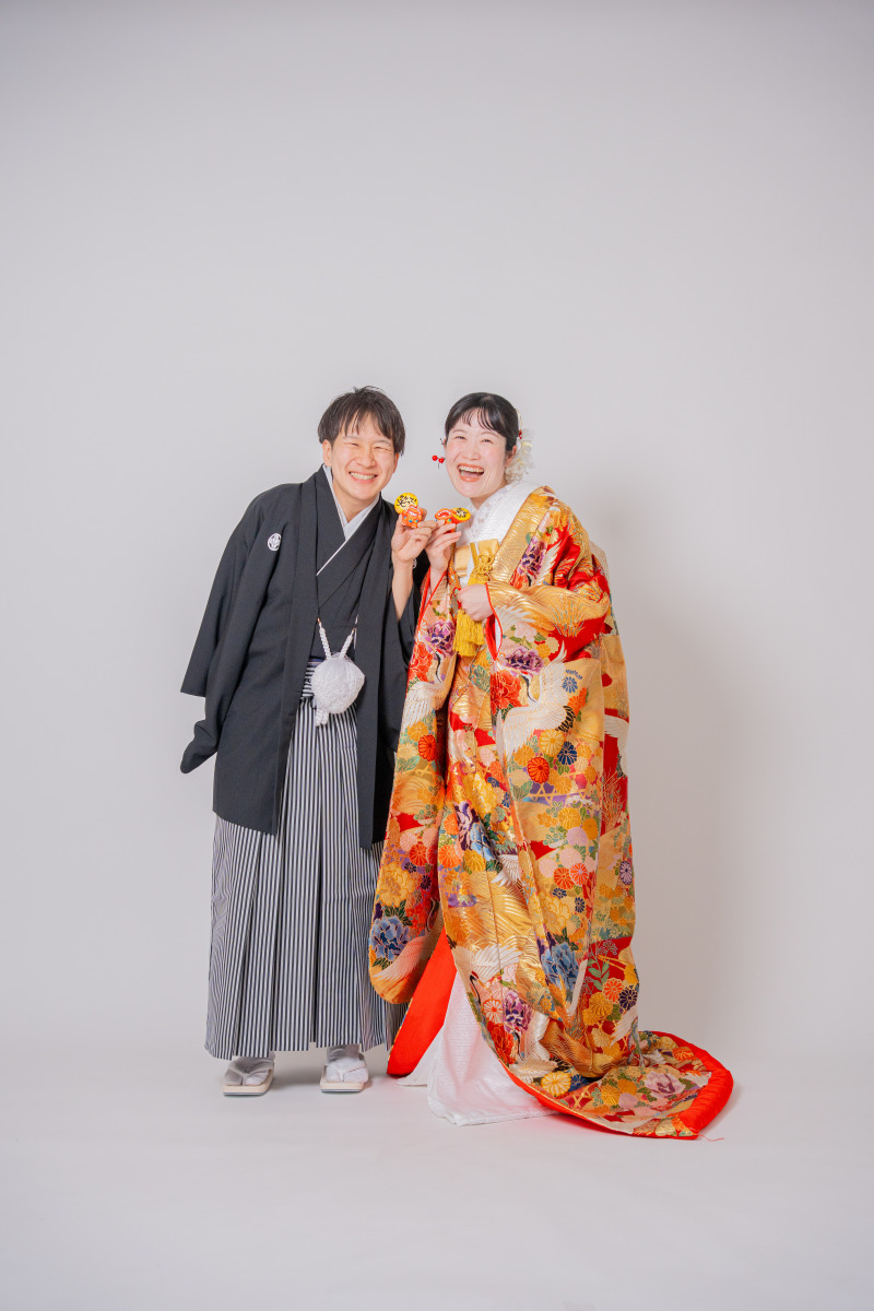 小さなマスコットと一緒に