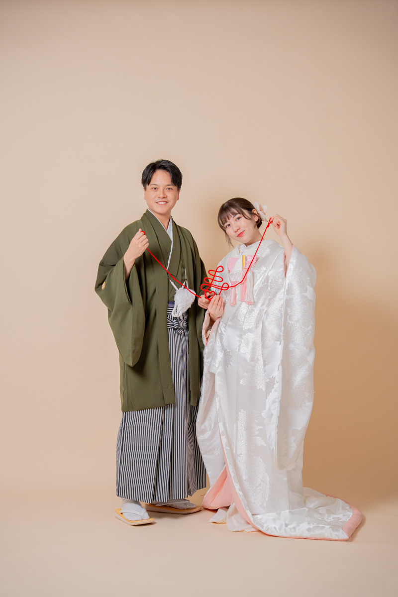 赤い糸で結ばれて