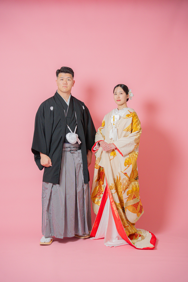 和装の美しさが際立つ定番の立ち姿