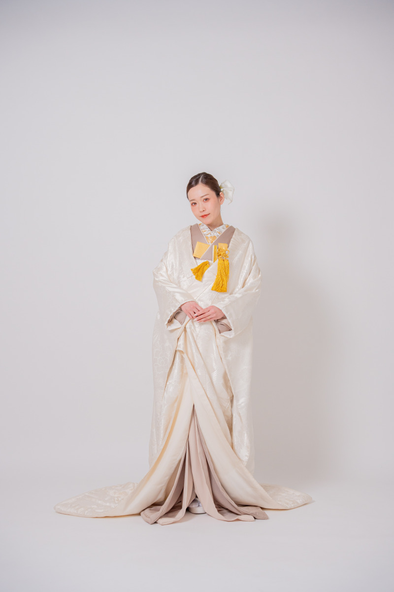 凛とした白無垢の美しさを捉えて