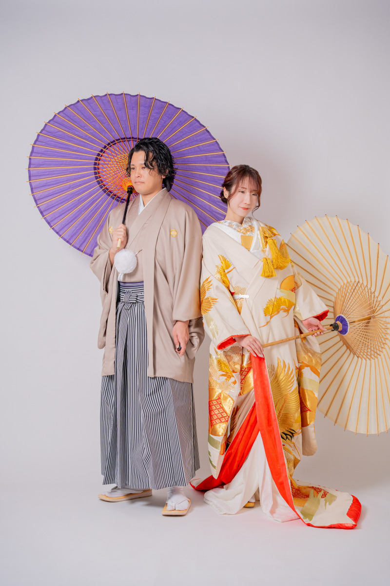 和傘を使いこなすお洒落な1枚