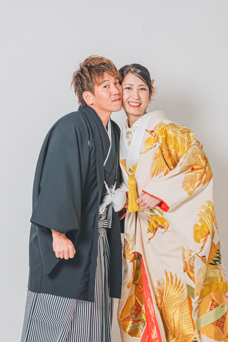 二人の頬を寄せ合って♪