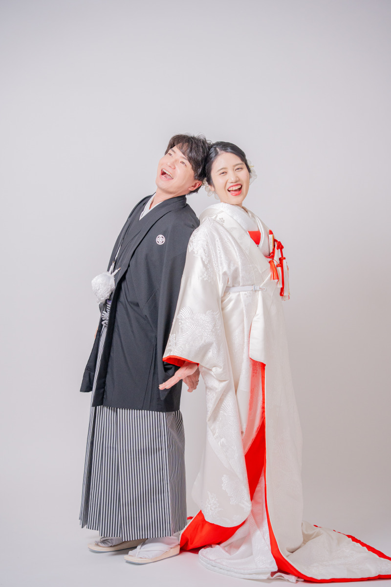 背中合わせで語らうリラックスタイム