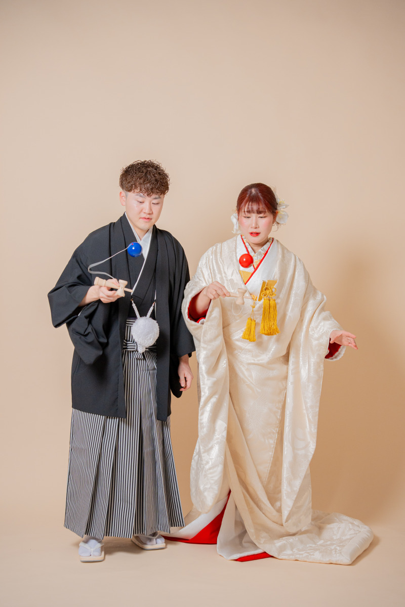 けん玉に夢中なふたり