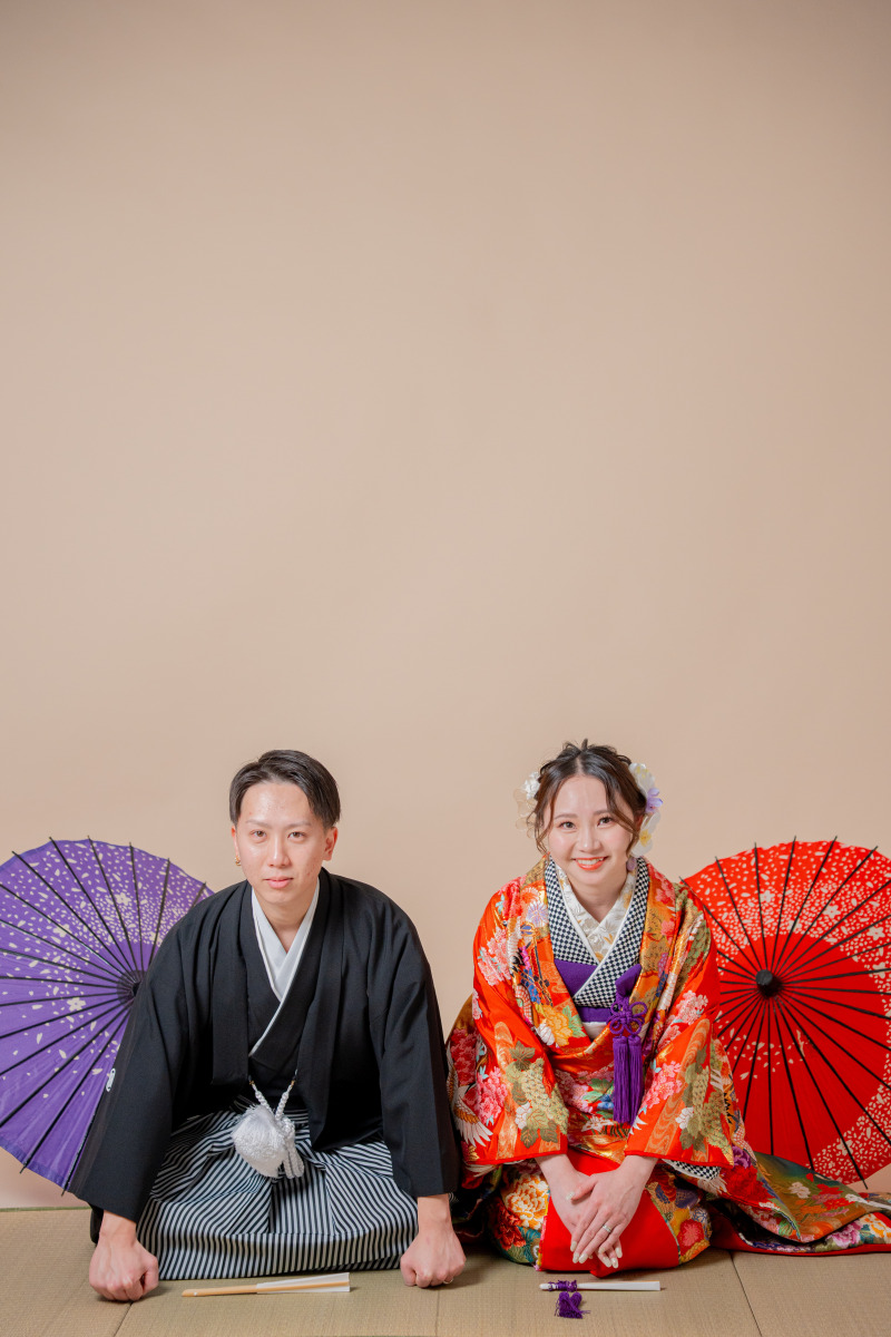 正座で向き合う