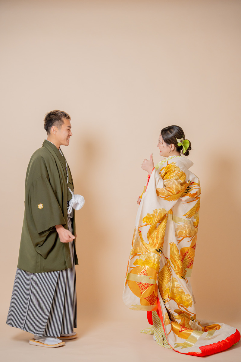 撮影スタート！まずは笑顔で見つめ合って