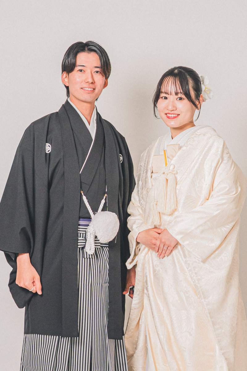 まずは定番のニッコリ笑顔から
