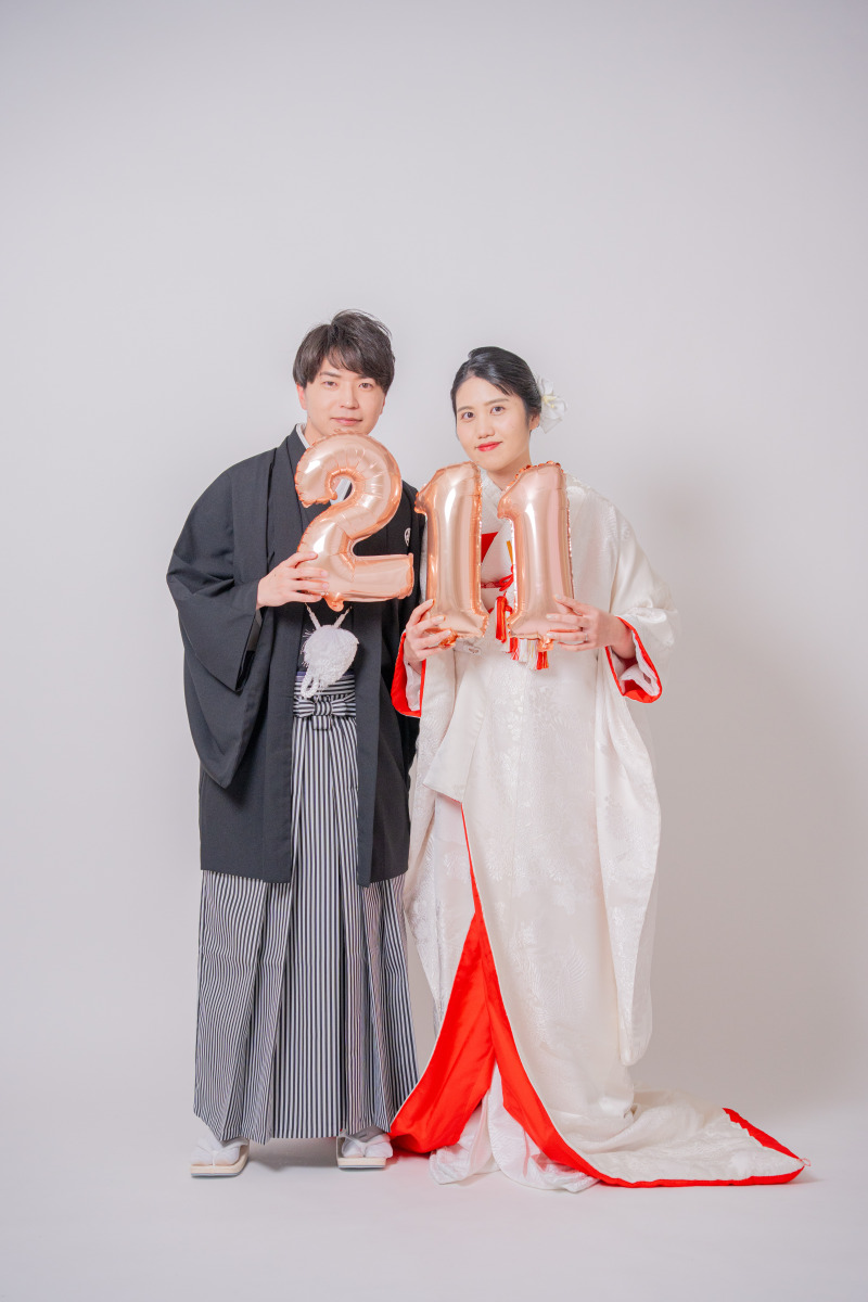 記念日バルーンで彩る結婚報告