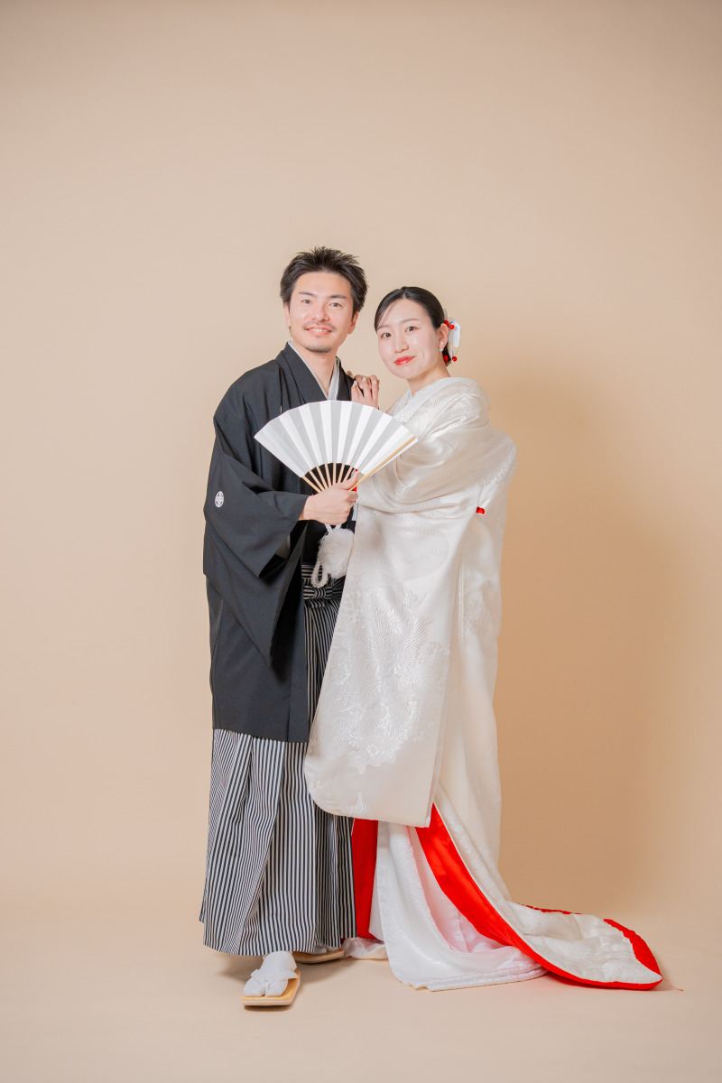 扇子を使って上品に、軽やかに