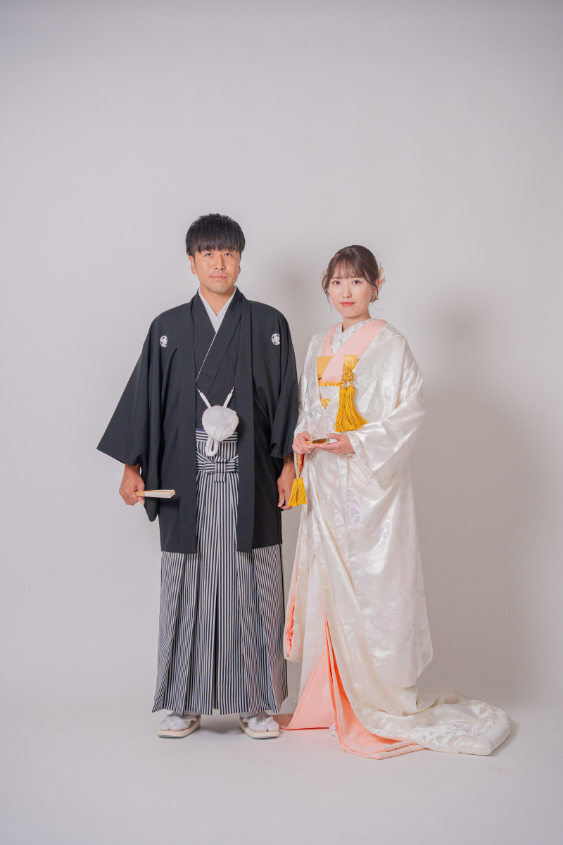 凛とした美しさが際立つ正統派の全身立ち姿