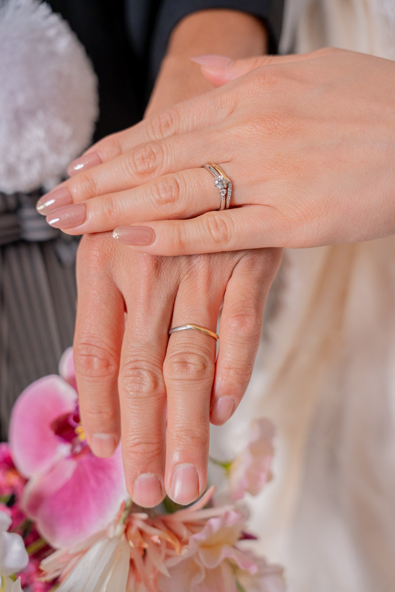 手元の重なりに愛を込めて♡