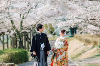 衣装レンタル付き 出張ヘアメイクプレミアムプラン【カメラマン持込＆ロケーション撮影】 124,800円 ※新郎新婦ヘアメイク付き
