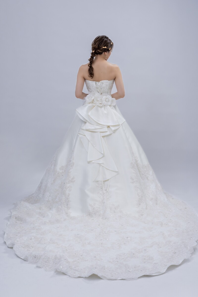 ウエディングドレス