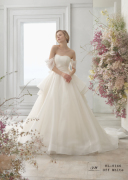 ウエディングドレス