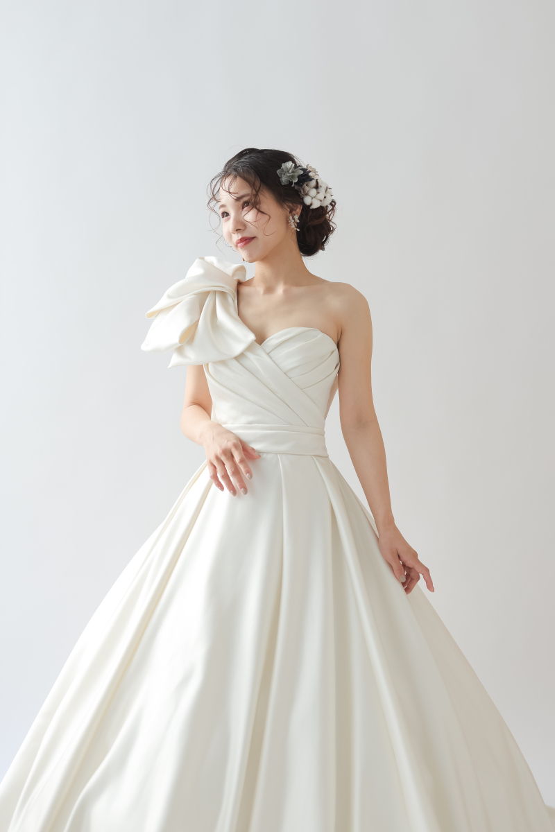ウエディングドレス