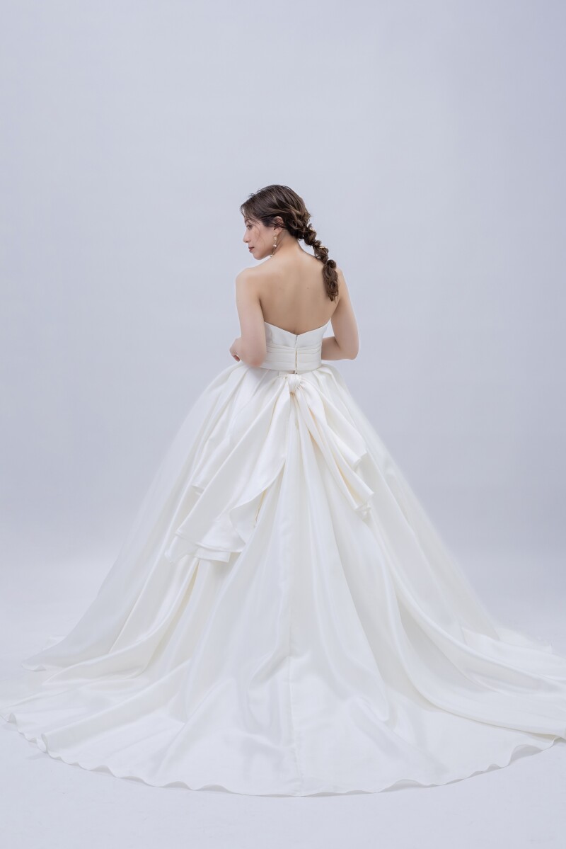 ウエディングドレス