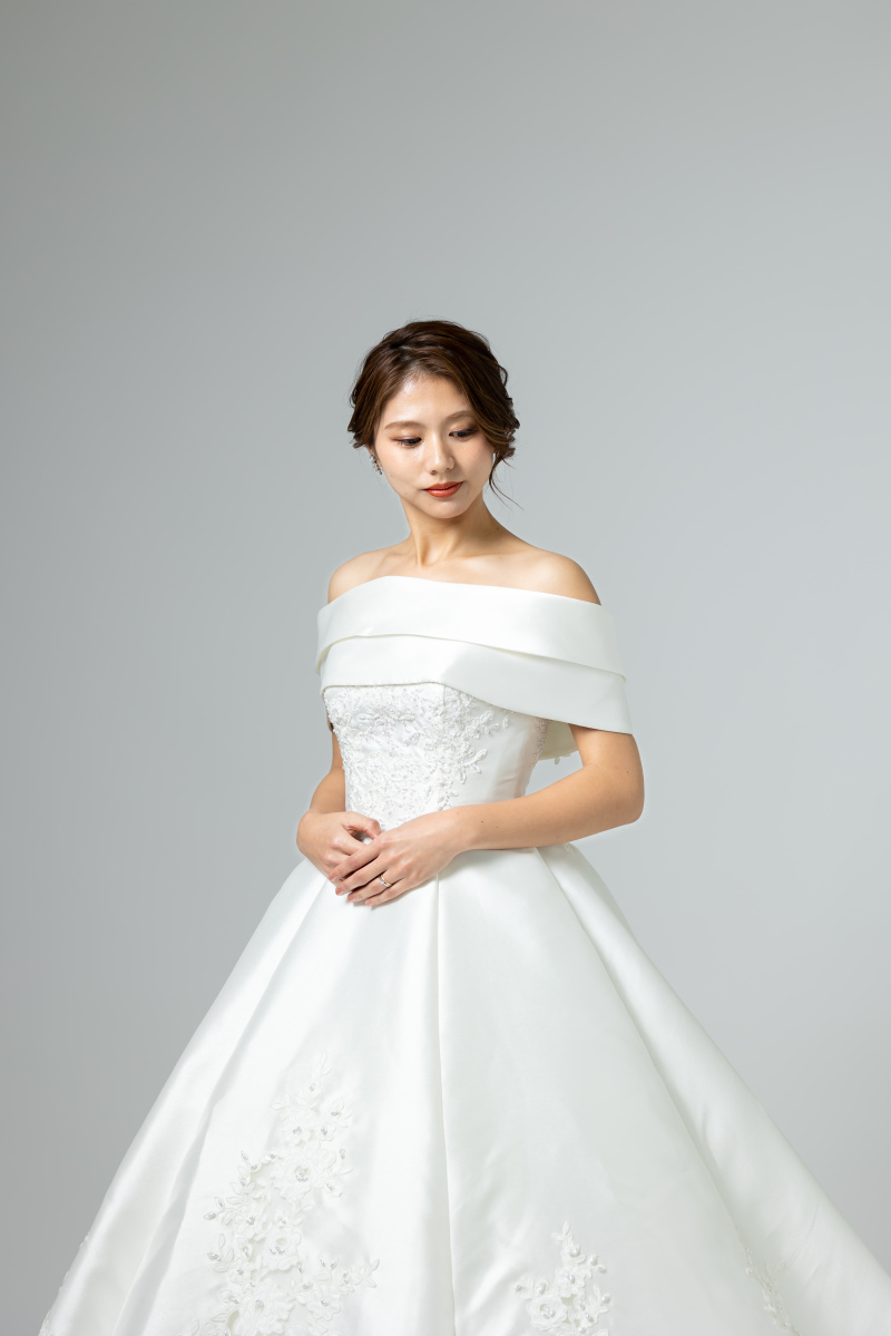 ウエディングドレス