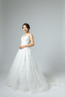 ウエディングドレス