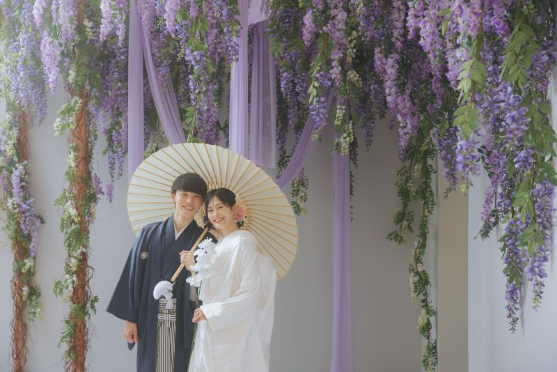 藤の下で、和やかに