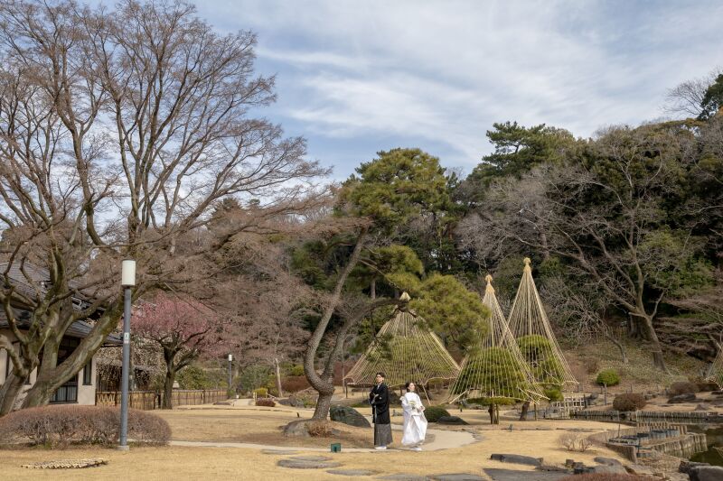 庭園に広がる門出の景色
