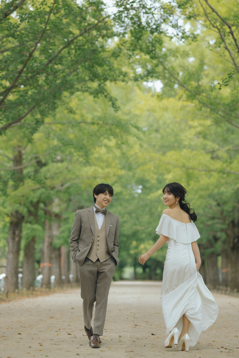 森の中を駆けるおふたり