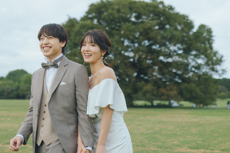 二人の笑顔がとっても素敵なショット。