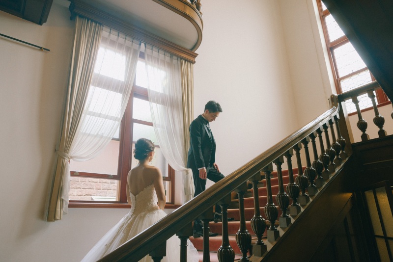 洋館の中にある階段も撮影スポットに♪